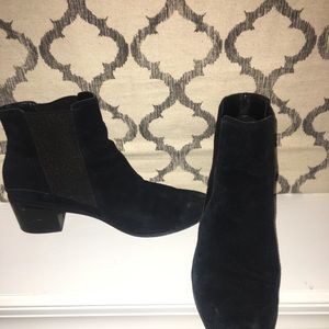 Black Suede boots UK boutique